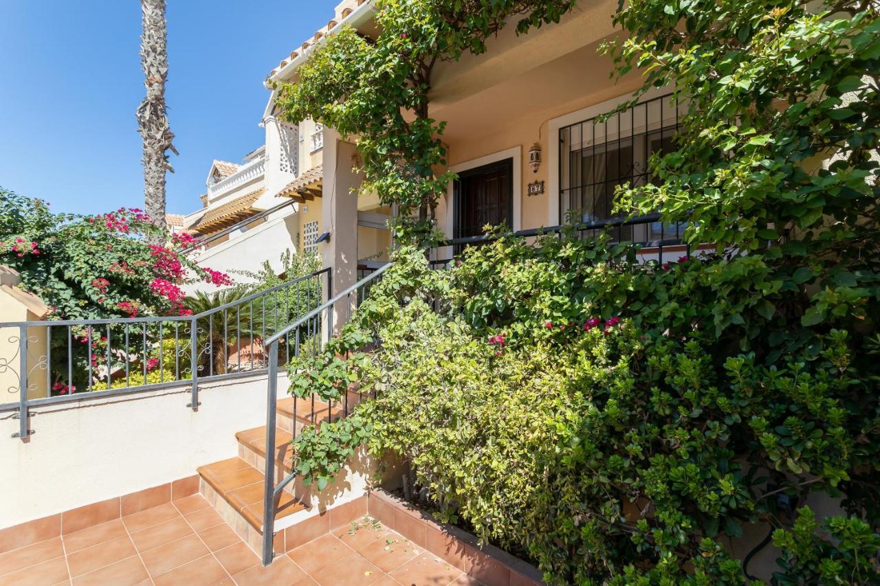 Heads 2 Holiday Homes Apartment Villamartin  Exterior photo