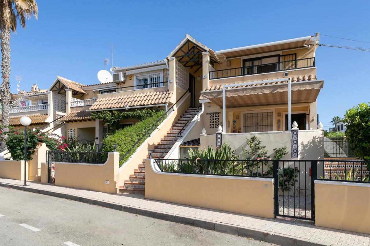 Heads 2 Holiday Homes Apartment Villamartin  Exterior photo