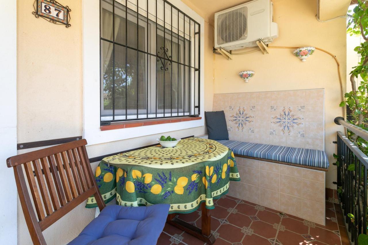 Heads 2 Holiday Homes Apartment Villamartin  Exterior photo